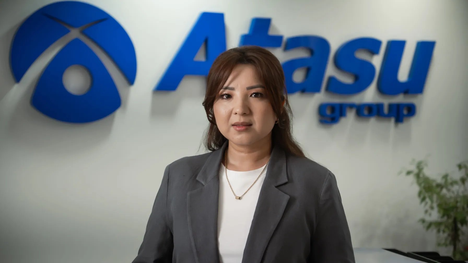 Atasu优秀员工/13年从物流新人到塔什干区域办公室负责人
