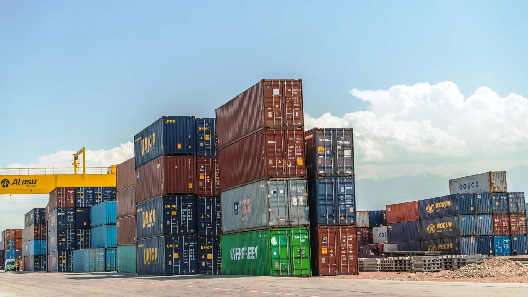 Logistics Behind the Scenes: Why a Container Starts Moving Before Loading